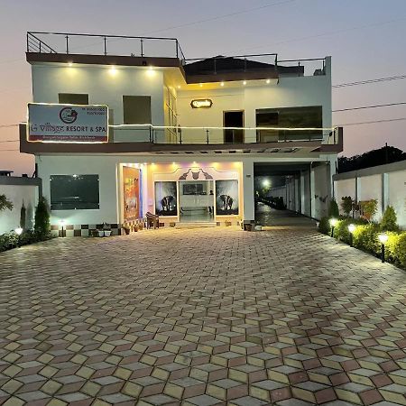 Sumedha G Village Resort And Spa Raiwala Exterior foto